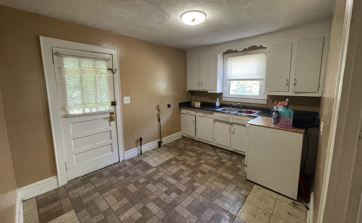 Greenville SC kitchen before renovation by Elevation Home Partners