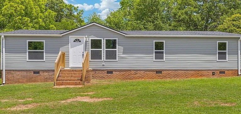 Williamston SC exterior after renovation by Elevation Home Partners